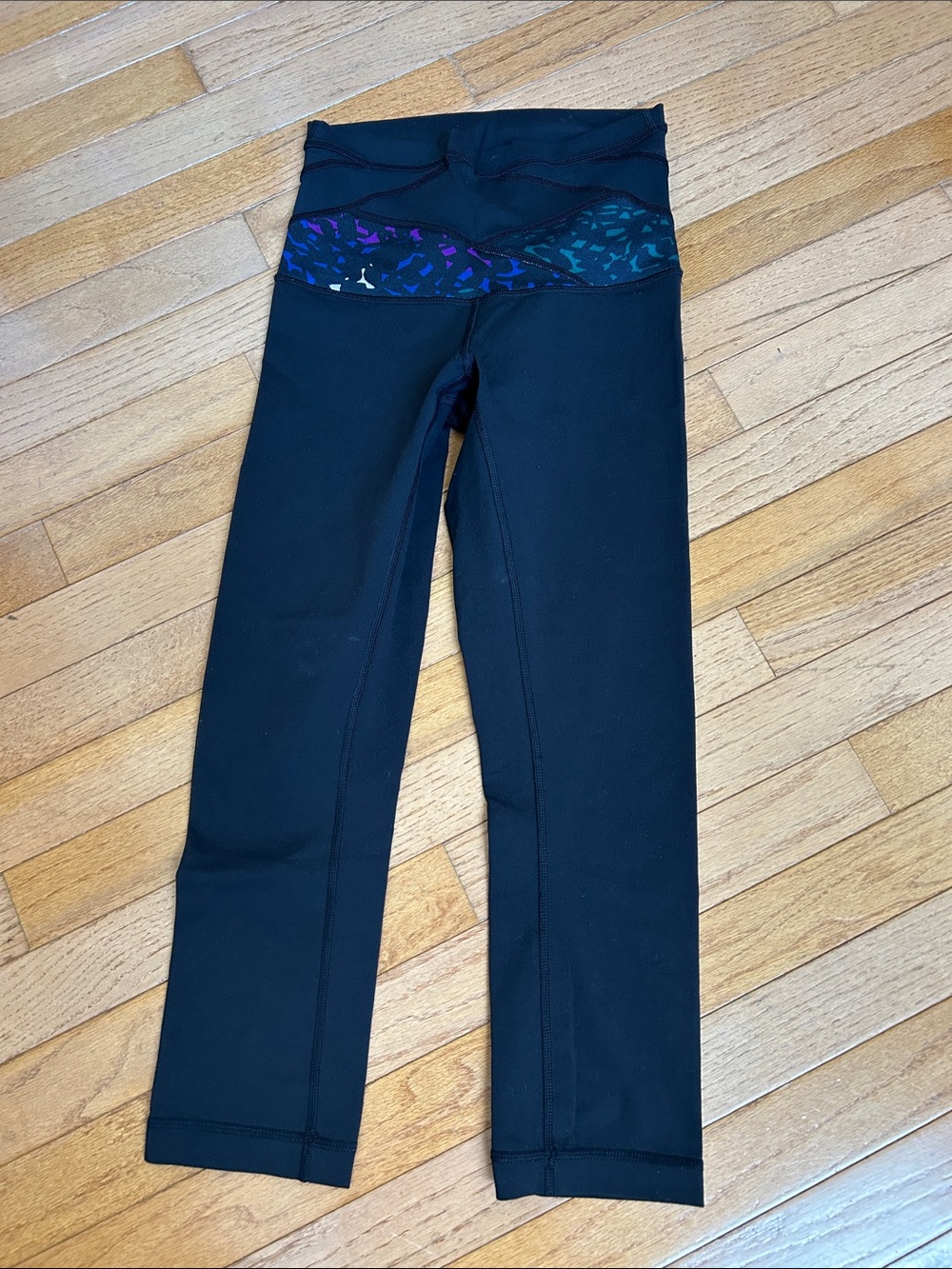 🔥LULULEMON High Rise Luon Cropped Yoga Leggings